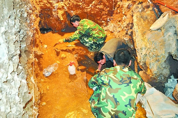 ���ﴨ�ˡ����ں��Ͼ����״γ�����ֱ���ˣ�Գ�ˣ���ʯ