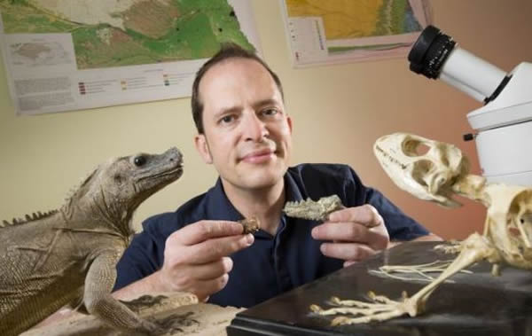 �ڲ���˹���ݴ�ѧ�о���׵����Ĺ�����ѧ�ҵ�ղɭ-ϣ�¡�ϣ����Ϊ���ȫ�������ů��������Ȼ�ٶȷ�չ��ȥ��ͬʱ������������Ȼ��Ϣ�أ�δ���ĵ���Ҳ��������������桢��