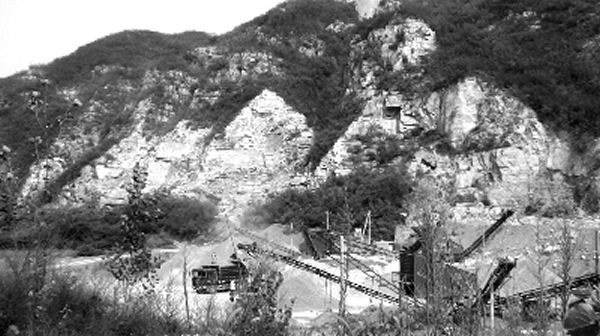 ��ܲ��Ŷ�˽�����ڵ�����������ʽ������ɽ�屻�ٻ��ĳ̶ȴ�Ŀ���ġ����Ƕ�����һ�లװ�����ڲ�ʯ����е�豸���ٻ���ɽ�塣