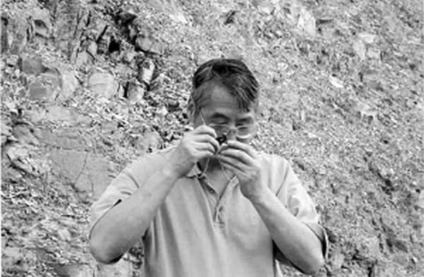 �ز������ѧ�ҽ���\��Ϊ�й��ز�ѧ��������ö�����ӡ�