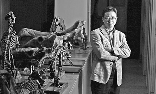 ���Һ�Ժʿ���п�Ժ�ż�׵������������о����Ļ�ʯ�걾���ڡ�