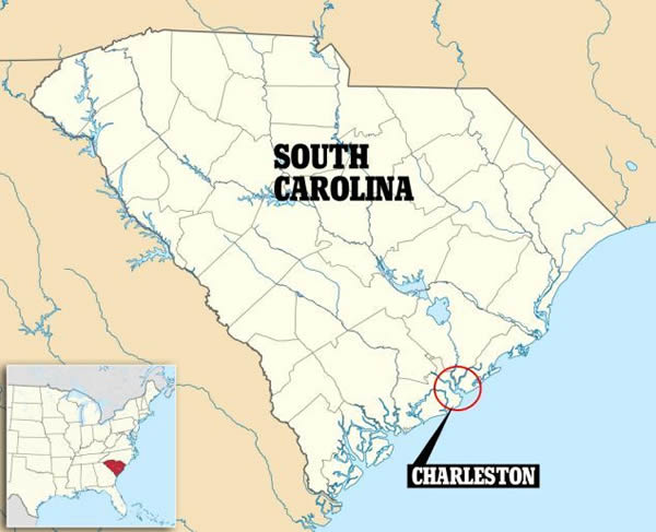 ��Լ10��ǰ��ѧ�����ڲ��˹�ٸ���������ʯ�ĵ���������һ�������ĳݾ�ͷ�ǣ�ͬʱ���о�׵��ĳЩ�߹ǡ�