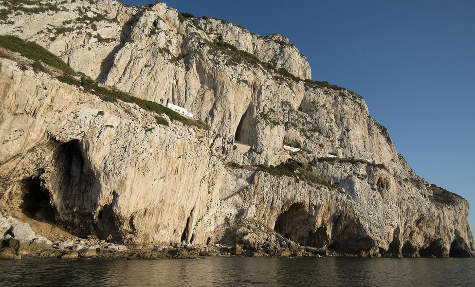 ֱ�����Ӷ�Ѩ���ֵ�ͼ����̻��Ϊ�ᰲ�����˶�������������������֤��