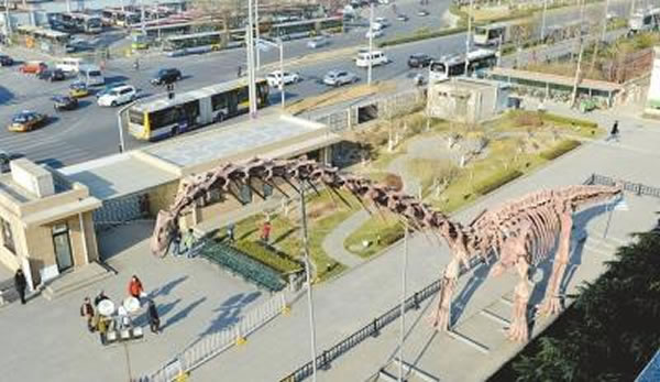 ����������������ԭ�Ǽܳ�38.1�ף�ͷ�������14.5�ס�