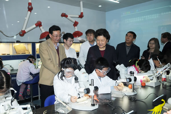 �ι��й��Ŷ���ݴ����ʵ��վ