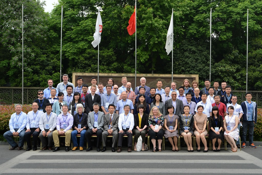 ����Ӣ�����뻷���໥���ú�Ӧ������˫�����ֻᡱ���Ͼ��ٿ�