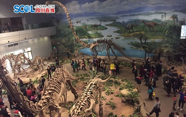 ��չ���ڣ�18�ߴ�С��һ�Ŀ��������ݸ��Բ�ͬ���������������Խ������������ϣ����˷·𡰴�Խ����٪�޼�ʱ����