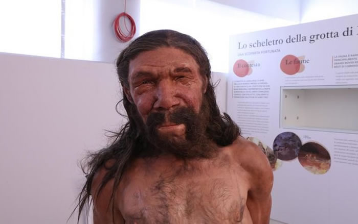 ��ѧ���״ν����������������Ѩʯ�ڵġ�����������Ѩ���ˡ�����ʵ���