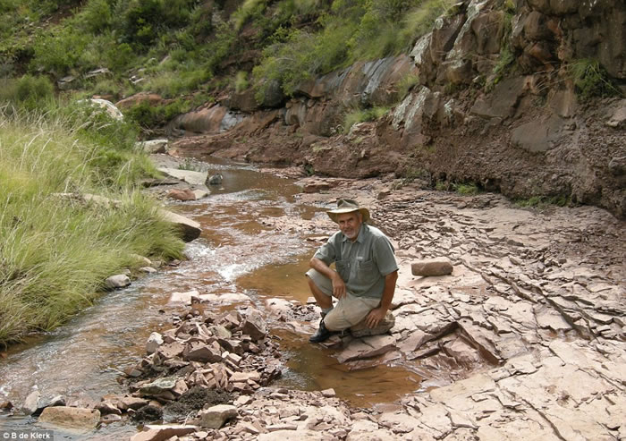 �Ϸ�Ϫ���з��ֵ�������ǰ��ʳ������������Ȼ���š��������ݡ�