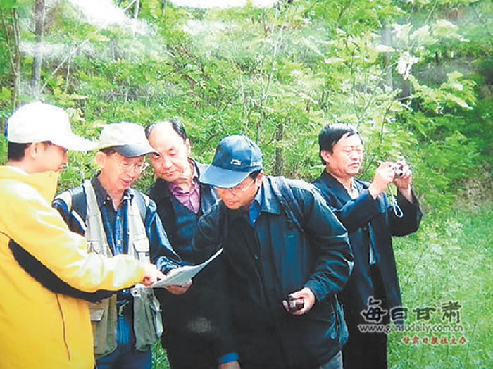 (����)��ʢ������ο�ġ������֡����䡢�Ż�Ⱥ��ţ�ǹ��ֳ���