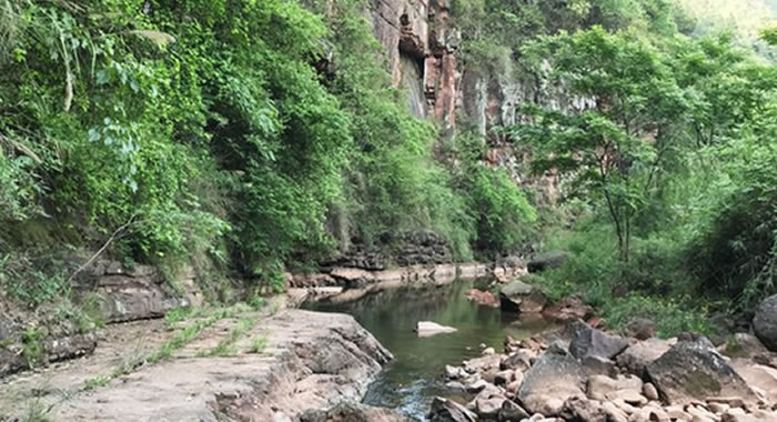 ����ϰˮ�غӱ����Ʒ���60��ö������ӡ��ʯ