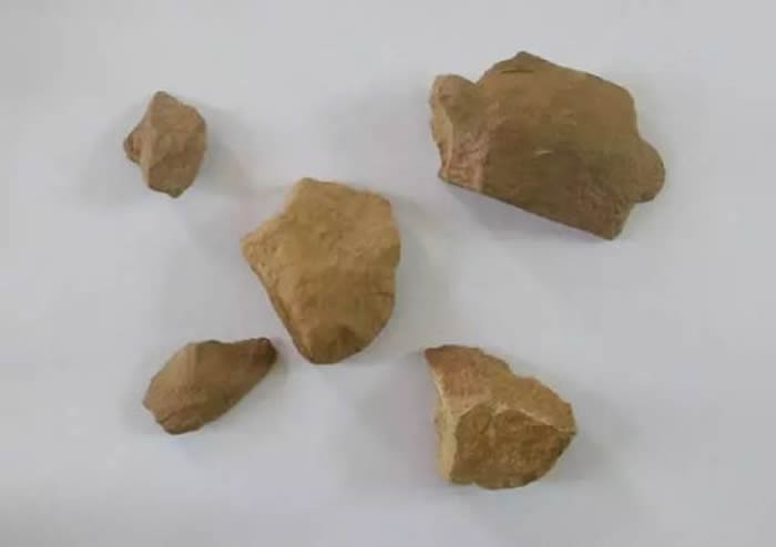 ����ѧ���������ڷ�����Ԭ����������ļ��׵ظ����Ϸ�����ǧ����ʯ��