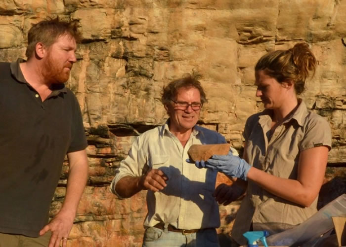 ����ѧ�ҷ���һ���˹���Ʒ��