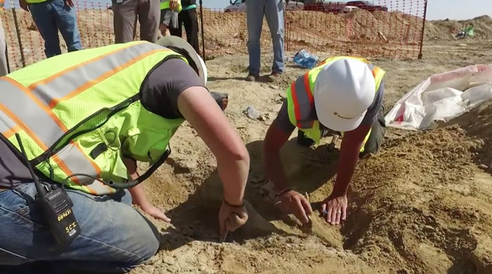 �������������ݽ������ط����������Ǽܻ�ʯ