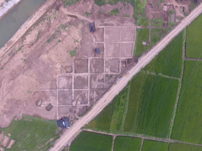 ����ʡ�����ж���������ĹȺ����ʱ���ⷢ������ǰ��ʯ��ʱ����ַ