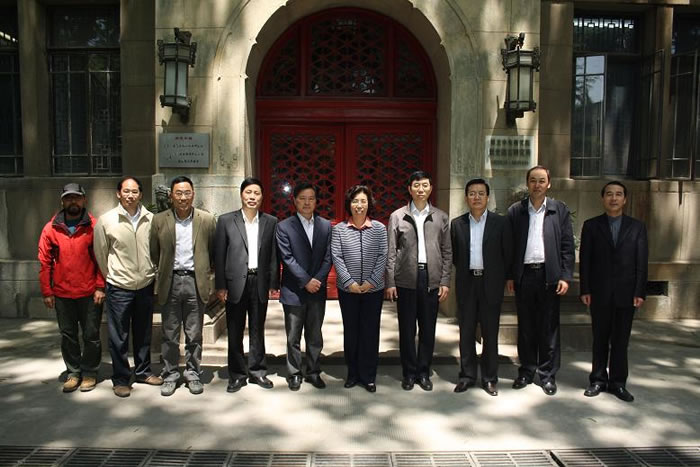 �Ƽ�����������С��Ӳ��ִ�������ѧ�͵ز�ѧ�����ص�ʵ����