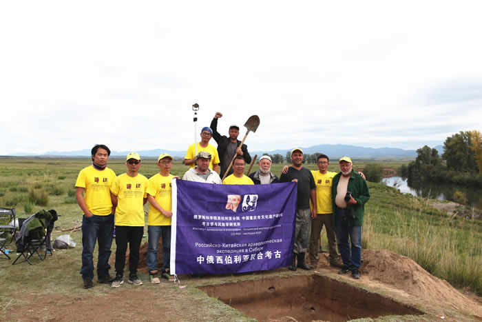 俄中两国考古专家对俄罗斯旧石器时代遗址进行联合考古