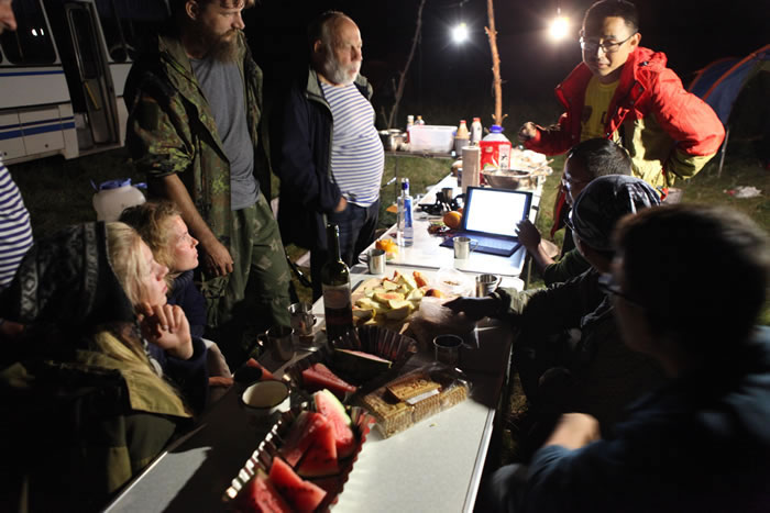 沙拉博林岩画点-与新西伯利亚国立大学开展学术交流