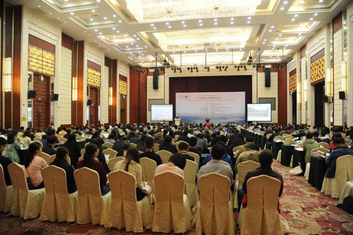 �ڶ����е¹�����ѧ���ʻ������˲��ɹ��ٰ�