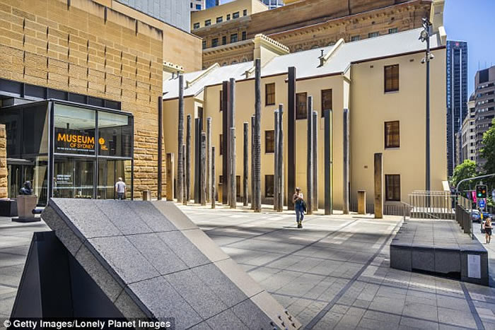 ����˹��ë��Lyuba�״Ρ�̤�㡱�ϰ��� ���޲����չ��