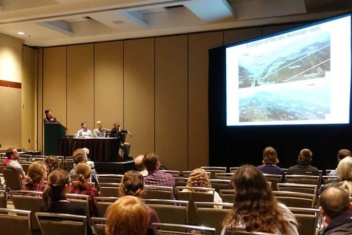 西雅图市华盛顿州会议中心报告厅现场