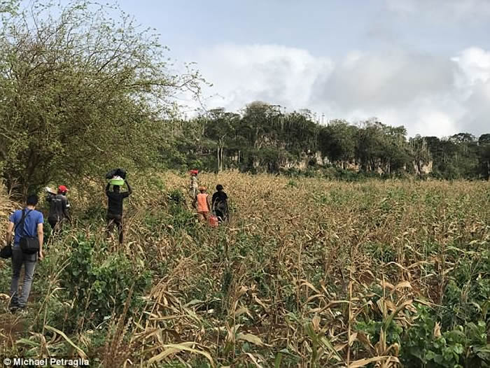 �¹���ѧ�ҷ���78000��ǰ������Panga ya Saidi��Ѩ��������ַ