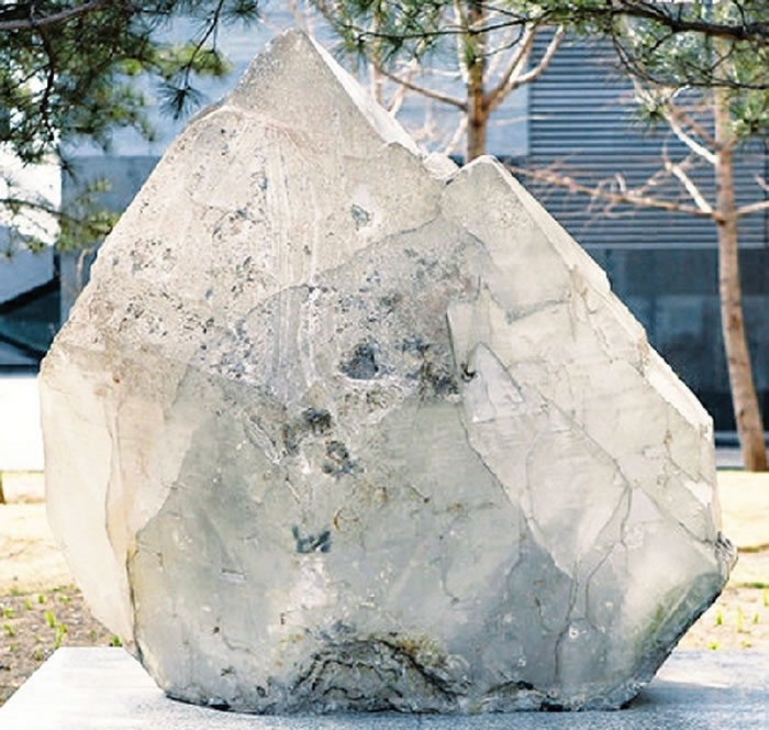 单体“水晶王”