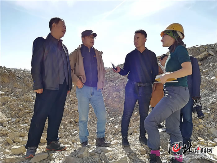 ��ʯ�����ֳ��������֣���һ�����Ÿ��ɣ��������������Ӣ����ѧ�ߣ���һ�������� ���߶�������