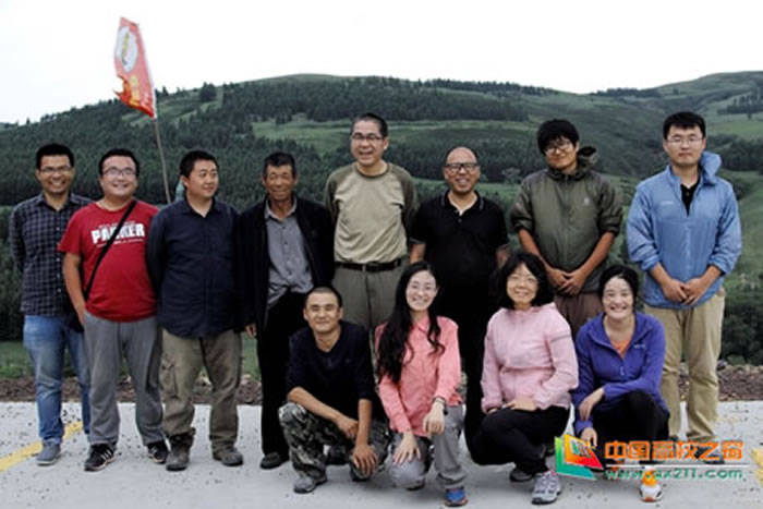 捕捉地球生命的“第一缕光”——记临沂大学鸟类起源与环境演化重点实验室