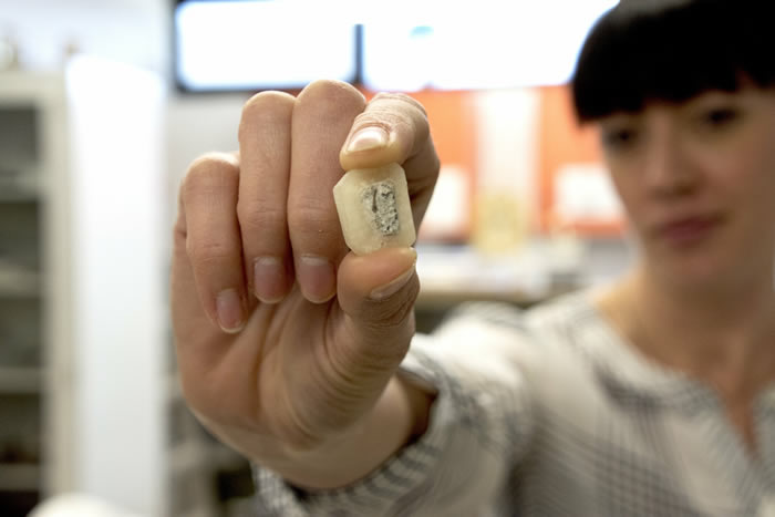 ��������ɣ���ݷ���2.16����С�����ź����i���� �������ʹ�½���i�����ʹ�������