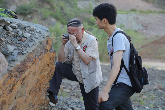 殷鸿福:古生物科普事业航船上的一枚“金钉子”