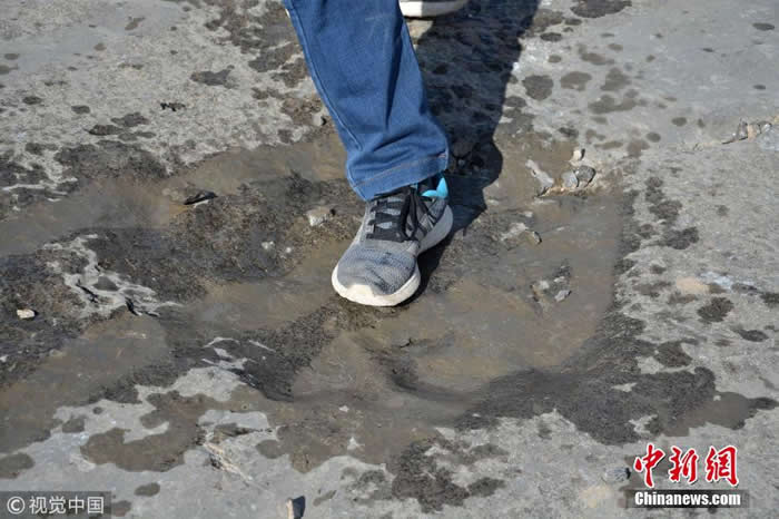 ������˹̹����ɽ������2500���1.5����ǰ������ӡ��ʯ