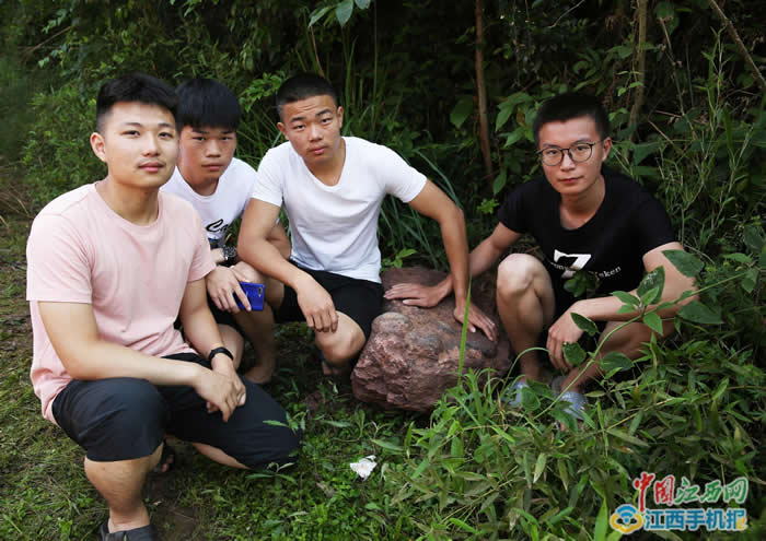 ����Ƽ�羭��������ѧ����һ�������з�����ö���Ѽ����ڿ�������ʯ