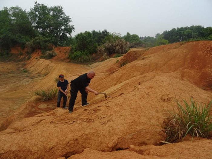 ����ؿ�ľɽ������ɽ��ʯ��������ֳ�