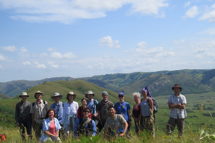 南京古生物所科学家在俄罗斯参加第13届国际奥陶系大会