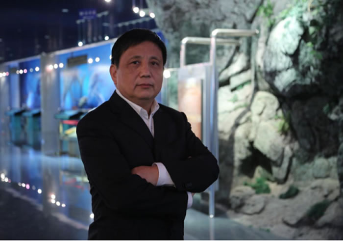 ���������ʹ�ߡ�����ΰ��