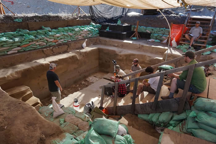 ���������������Cooper�ɿ���ַ���ŷ��ֱ�����������1��6000����ǰ��������(Credit:Loren Davis)