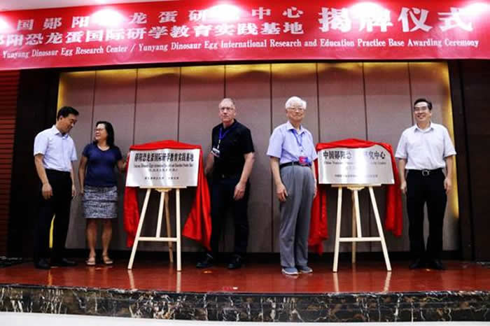 ���й������������о����ġ��롰����������������ѧ����ʵ�����ء�������ʽ