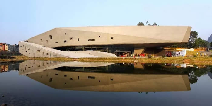 �������ݰ�������������ַ����ݣ�����ʷǰ�Ļ��о�����