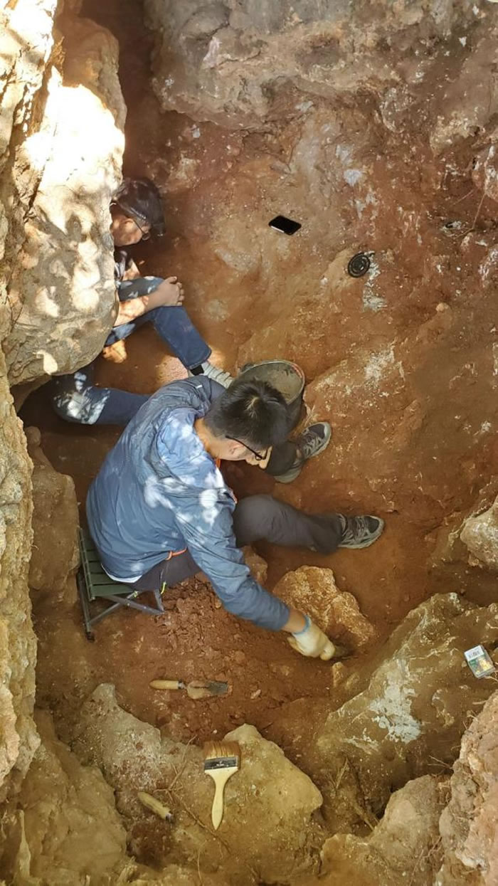 ����״ζԾ�ʯ��ʱ����ַ���������з��� ��������200���