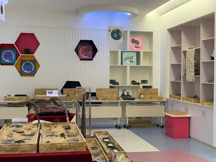 �й����ʴ�ѧ�ݷ���ݾٰ조������������ѧ��ϵ�й�����ս���