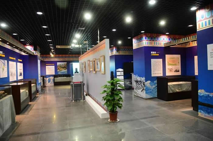 ��ѩɽ�µ�Զ�����硪����ظ�ԭ������ƿ��ɹ�չ�����й��Ŷ���ݿ�Ļ