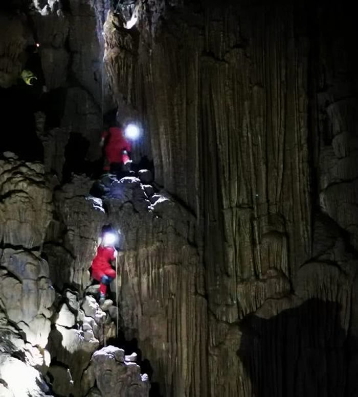 �Ĵ�ʡ�����й����ػ��������ô��ܶ����ִ���ʯ���顢��ʯ���һ�