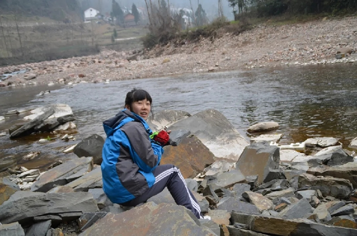 ��4ƪSCI������Ŀ6�� ���ֹ�ɽ��ʯ���������ѧѧ��Ů���·���