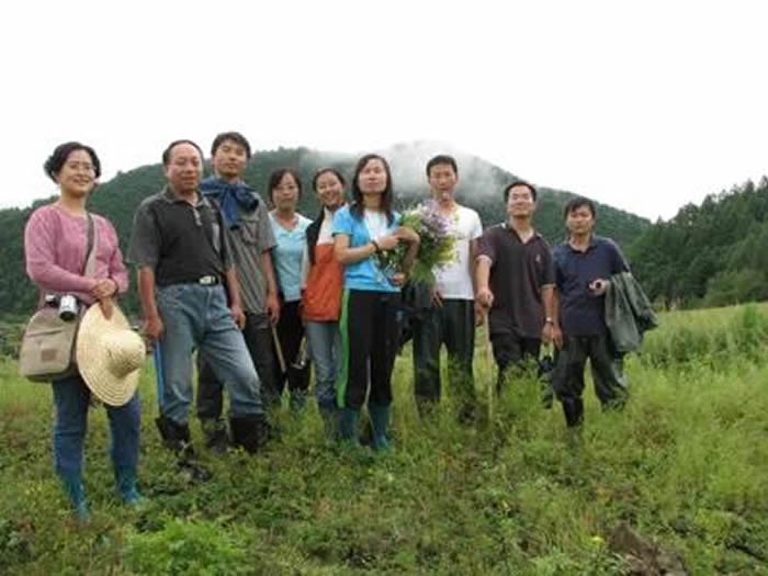 ��ȫ�ң��������ѧ�����ڼ����ӱߵ�����չ��ʯ�����ŵ���