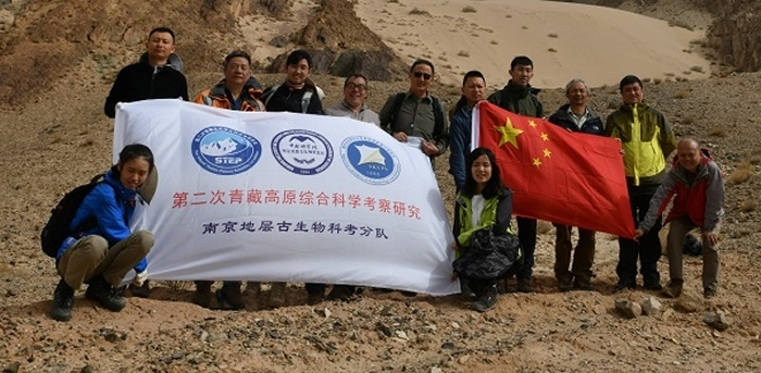 �ƿ���Ա�ڲ��ľ��ؿ���Ԫ�Ŵ��ز�