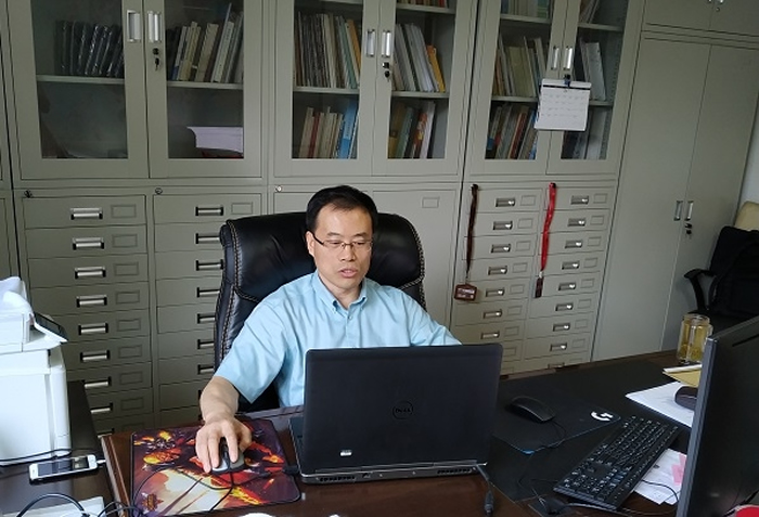 �й���ѧԺ�Ͼ����ʹ������о����ٰ������ѧ������������Ӫ