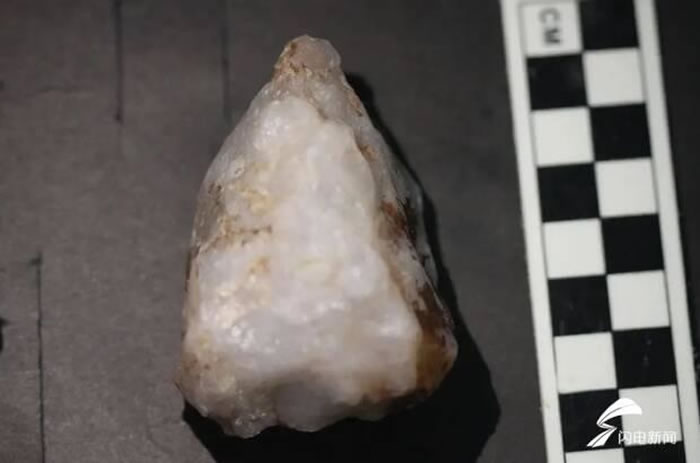 ɽ��ʡ��������ˮ�ذ�ɽˮ�����η���3-5����ǰ��ʯ��ʱ����ַ