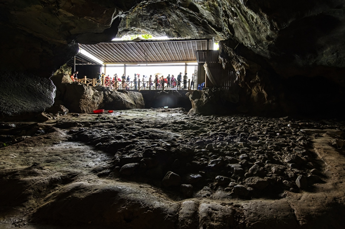 ͼΪ��������ַʯ�̵��档Ҧ�ǻ�/�� ��������ý�����Ĺ�ͼ