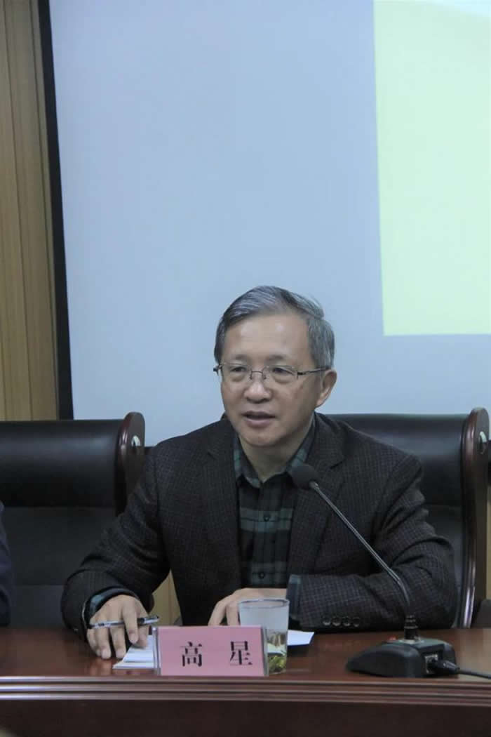 ˿·���ߵ�����ʯ��ʱ�������߸��෢�־�ʯ��100�������ֻ������ݾٰ�